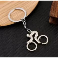 Chaveiro de metal com figura de ciclista esportivo, lembrancinha criativa para amantes de ciclismo e motociclistas.
