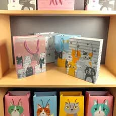 Sacola Presente Festa dos Gatos – Estampa Divertida e Resistente - Alta Definição 32cm x 26cm