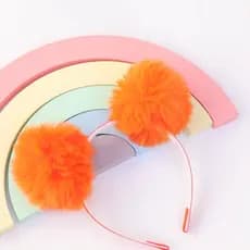Tiara infantil  / Tiara de pom pom Laranja / Tiara pelinho / Arco infantil / Diadema / Tiara com 2 pom pom