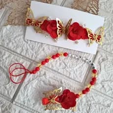 Kit Jardim Encantado ❤️ Vermelho com Dourado – Tiara + Prendedor com opção de nome!