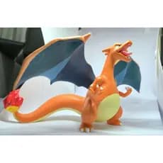 Miniatura Charizard Pokémon 23cm