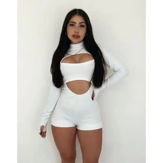 Macaquinho Feminino Manga Longa Canelado Verão Com Decote Branco