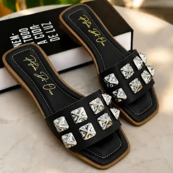 Sandália Rasteirinha Feminina Elegante Sandália Plana Casual Aplique Metal Confortável