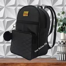 Mochila Feminina Mochilinha Bolsa de Costa c/ Alças Reguláveis + Chaveiro de POMPOM Promoção
