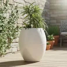 Vaso oval liso G em polietileno para plantas, ideal para decoração de áreas externas e internas