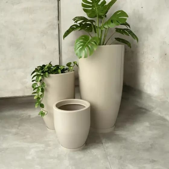 Kit com 3 Vasos Decorativos para plantas Polietileno Cone bojo liso N1 N2 N3, ideal para sala, escritório e área externa