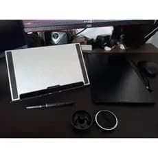 Mesa Digitalizadora Huion Kamvas 3ª Geração 13", Suporte Ajustável, Tela Full HD, 16384 Níveis de Pressão, Preto - Usado