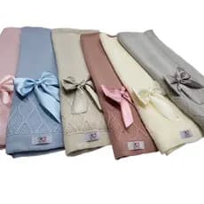 Manta Tricô Tricot Aran Saida Maternidade Bebê C/Laço Removível Luxo