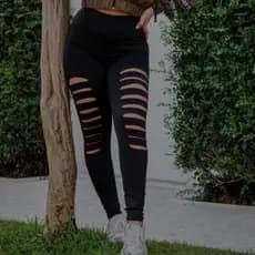 Calça Legging. Calça legging giletada. calça treino. calça feminina. calça academia. calça recortada