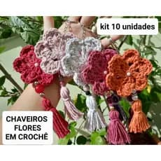10 chaveiros florzinhas em croche com pedrarias/chaveirinhos/kit com 10 unidades chaveirinhos flor em crochê