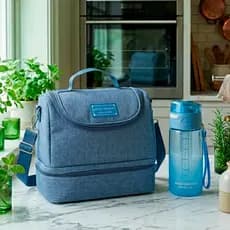 Kit 2 Bolsa Lancheira Térmica + Garrafa Squeeze Trabalho Cozinha Dia a Dia Kit Higiene Azul