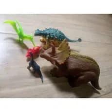saquinho de dinossauro semi novo