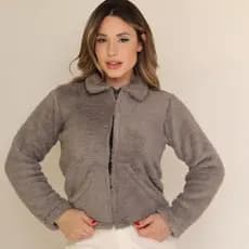 Casaquinho Teddy Com Zíper e Bolsos Frontais