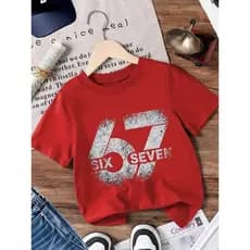 Camiseta 100% Algodãopara Meninos com Estampa do Número 67 - Manga Curta, Gola Redonda