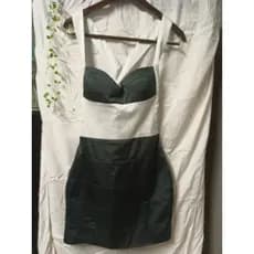 vestido tamanho P com bojo e zíper 😍