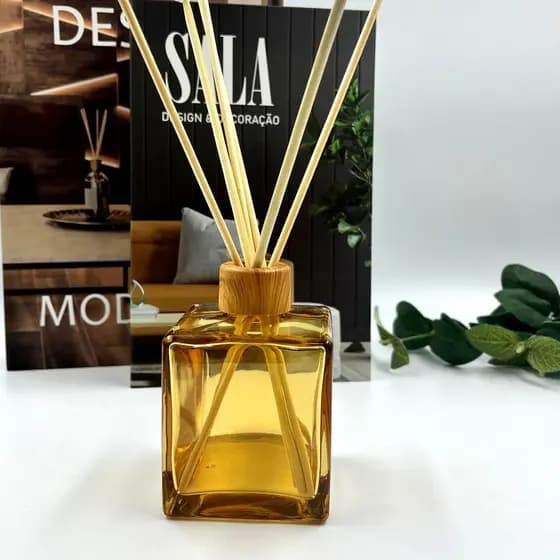 Difusor de Ambiente Aromas Luxo Vidro Âmbar Quadrado – 250ml  Madeira/Prata/Dourado/Rose