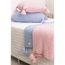 Peseira Manta Pompom Sofá Sala Cama Solteiro Trico 150x60cm Modelo Istambul