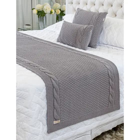 kit Peseira Manta Sala Sofa Cama Solteiro 150x70cm + 2 Capas de Almofada Trico Toronto
