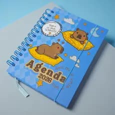 Agenda 2026 Pet Fofa Compacta Espiral Capa Dura Elástico e Marcador 168 Folhas Capivara Cachorros