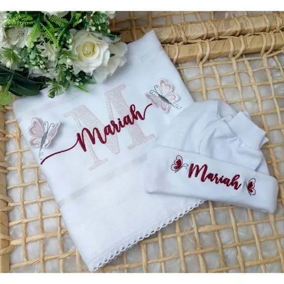 Kit touca luva + fraldinha personalizada