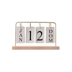 Calendário de Mesa Decorativo Permanente Base de Madeira Aramado Dourado