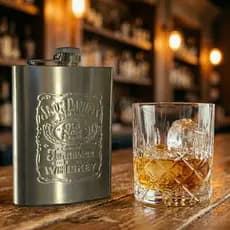 Cantil Porta Bebida de Bolso Aço Inox 235ml - Tampa Antivazamento para Whisky