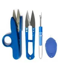 Kit Costura Completo 4 Peças Tesoura Arremate Metal  Tesoura Plástica  Passador de Linha  Abridor de Casa