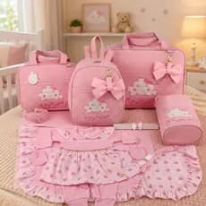 Kit Bolsa Maternidade Menina 5 Peças Nuvem + Saída Maternidade Rosa - Opções Laços de Luxo