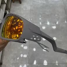 Óculos Cinza e Vermelho Futurista Nariz Preto