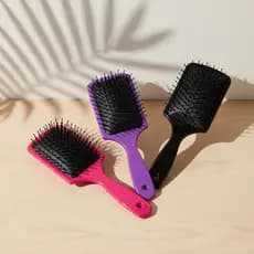 Kit 3 Escovas Raquete Almofadadas: Roxa, Rosa, Preta - Desembaraça e Massageia Cabelos
