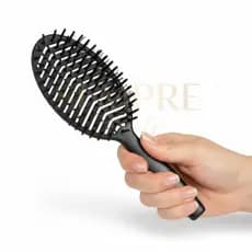 Escova Oval Vazada Flexível 19cm para Cabelo – Desembaraçante, Secagem Rápida e Uso Diário