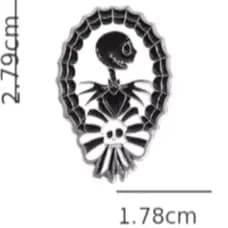 Broche Pin Button em metal gótico jack skellington gato