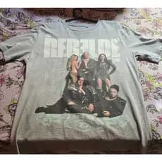 ÚLTIMA UNIDADE Camiseta RBD live in Brazil (nunca usada) ÚNICA PEÇA