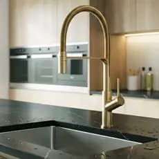 Torneira de Cozinha Gourmet Flexível Monocomando Premium Dourada Escovada