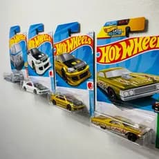 Suporte/Expositor para miniaturas no blister para colocar na parede SEM FUROS/1:64/Diorama