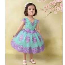 Vestido Infantil Sereia Ariel Renda Verde Lilás
