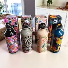 Garrafa de Água Inox 600 ml com Prendedor Presente Coleção Tropical Estampadas e Coloridas