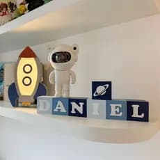 Cubos com Nome Quarto Bebê 6x6cm Decoração Infantil Decorativo Madeira Bloco Dado Personalizado