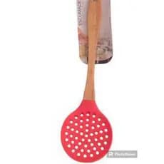 Escumadeira de Silicone Cabo de Madeira Resistente  Fritura