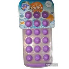 Forma de Gelo Plástico e Fundo de Silicone 18 Cubos Com Fundo De Silicone