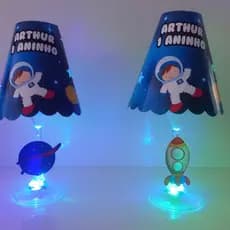 10 abajures astronauta