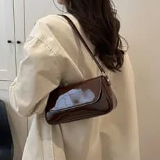 Bolsa Feminina Baguete Verniz Café Alça De Ombro Fina Estilosa E Casual