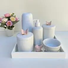 Kit Higiene bebê porcelana branco borboleta bandeja mdf espelhada
