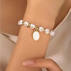 Pulseiras Religiosas Unissex Preto e Branco com Cruz Dourada