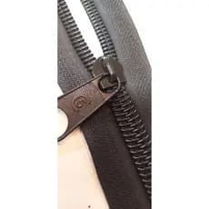 ZIPER-N°10-100 metros+80 CURSORES N°10 COR PRETO.