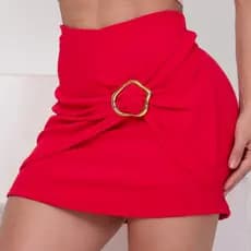 Shortsaia Feminino Detalhe Fivela Dourada Cintura Alta Look Moderno e Sofisticado Possui Elastano