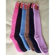 1 Par Meia Felpuda Feminina Cano Alto Lisa Inverno Frio Fofinha 34a41 Cores Sortidas ( 50cm )