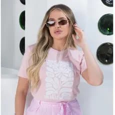 Camiseta Feminina Rosa Claro Flores Transformed