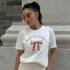 Camiseta Feminina Off Laço Pretty Vibes Super Confortavel