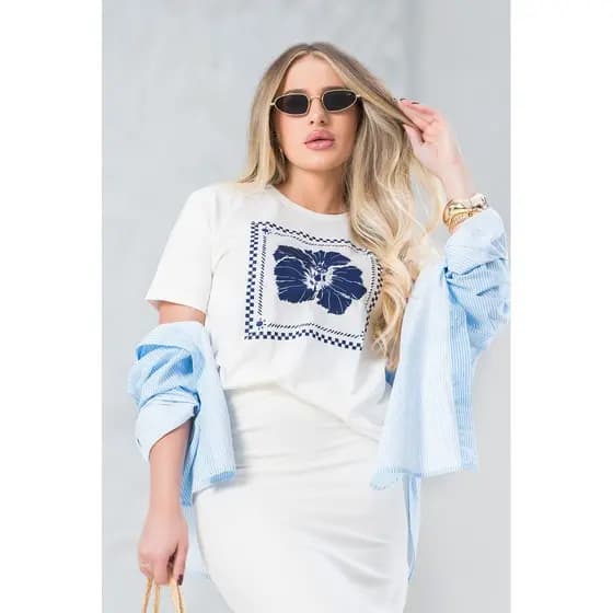 Camiseta Feminina Off Hibisco Azul